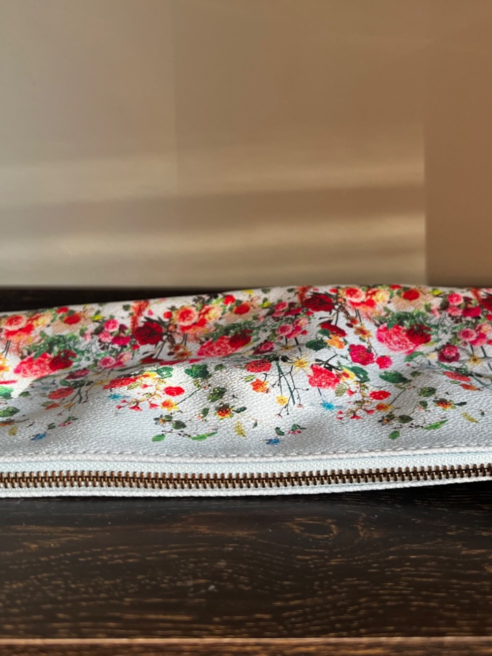 2 pretty purses French Connection & Elliot Luca brands - Picture 7 of 16